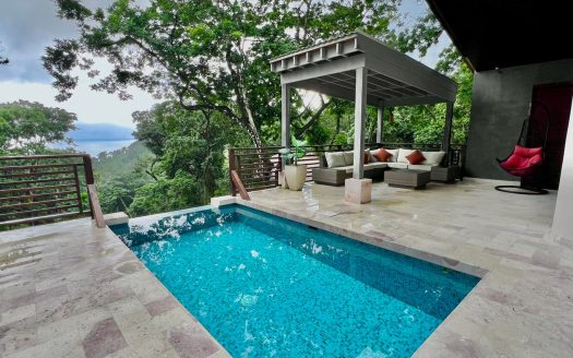 3BD 3.4BA Home, Casa Horizonte in Forest Hill, Dixon Cove
